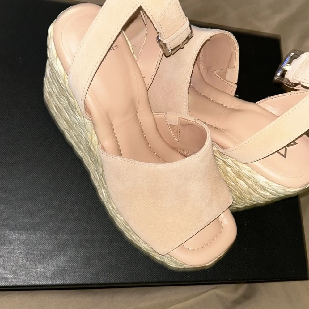 NWT Marc Fisher LTD Wedge Sandals Pink Platform Shoes  New in Box